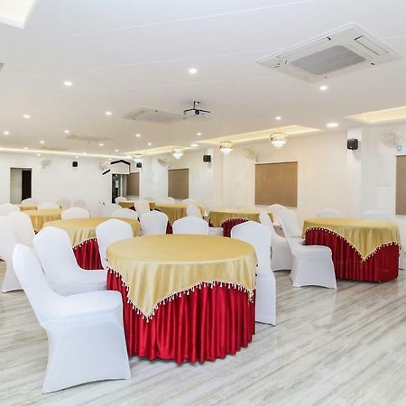 Capital O 40833 Maharaja Hotel & Restaurant Deluxe Kashipur Exterior photo