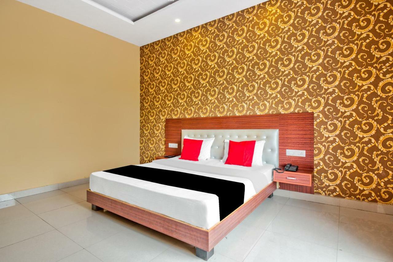 Capital O 40833 Maharaja Hotel & Restaurant Deluxe Kashipur Exterior photo