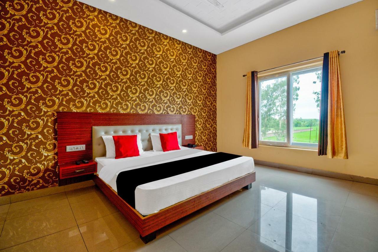 Capital O 40833 Maharaja Hotel & Restaurant Deluxe Kashipur Exterior photo