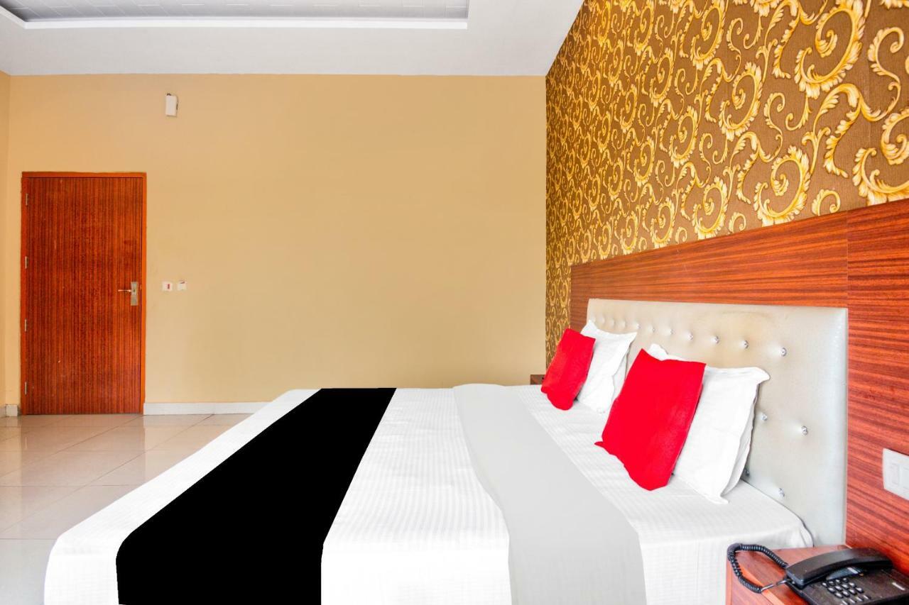 Capital O 40833 Maharaja Hotel & Restaurant Deluxe Kashipur Exterior photo