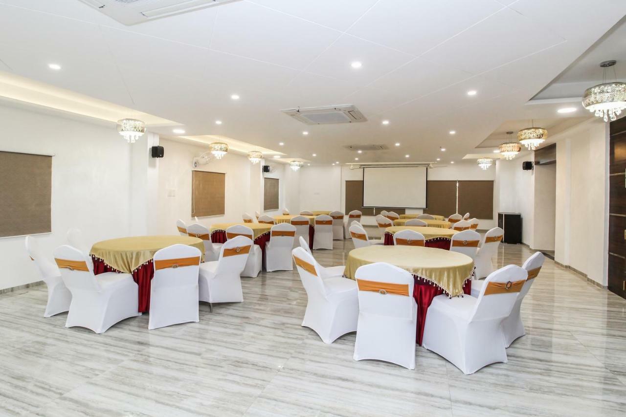 Capital O 40833 Maharaja Hotel & Restaurant Deluxe Kashipur Exterior photo