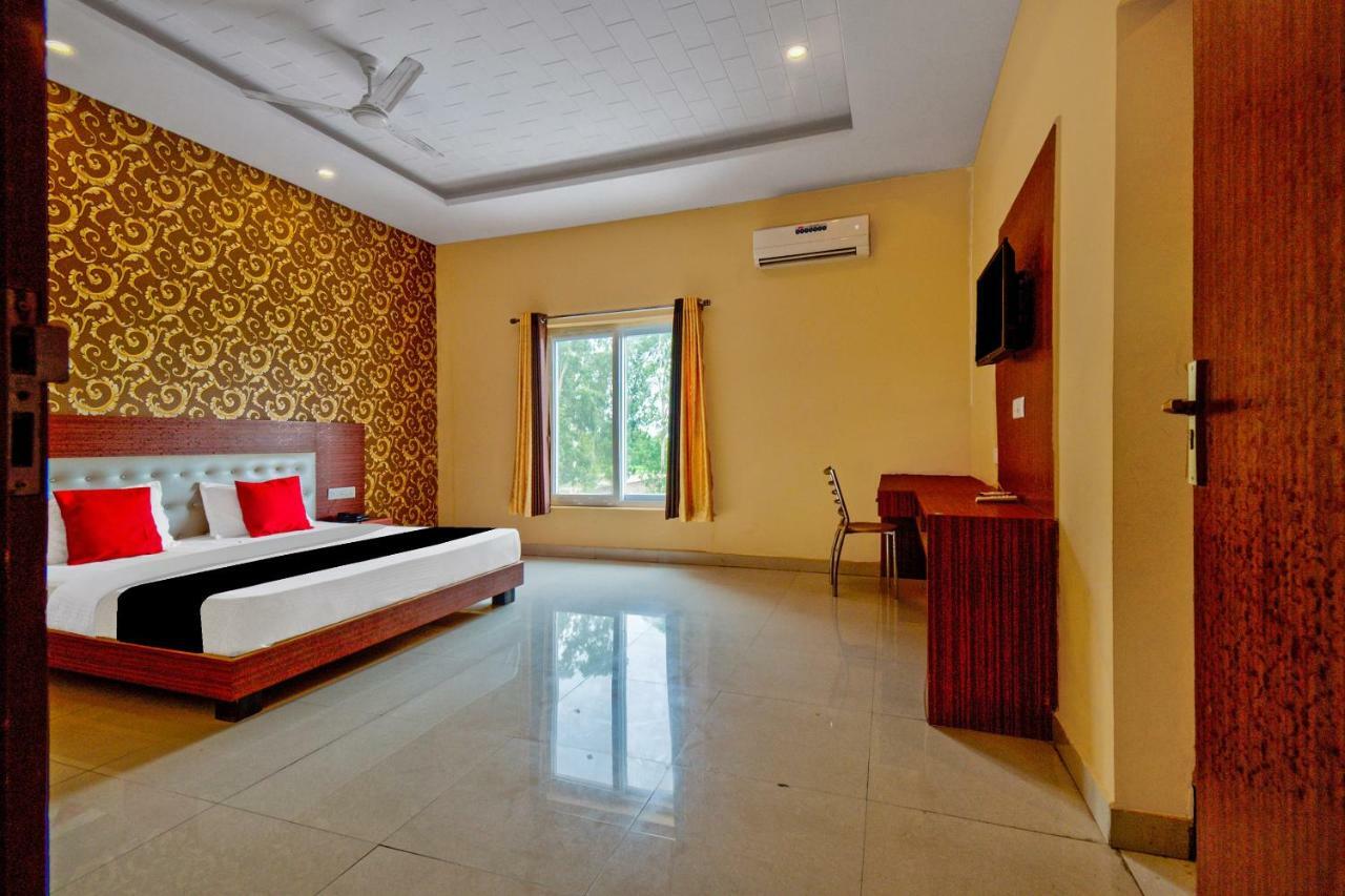 Capital O 40833 Maharaja Hotel & Restaurant Deluxe Kashipur Exterior photo