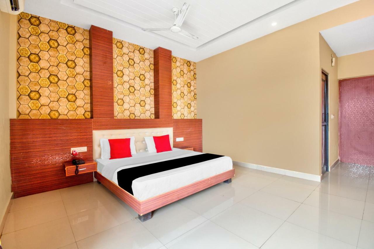 Capital O 40833 Maharaja Hotel & Restaurant Deluxe Kashipur Exterior photo